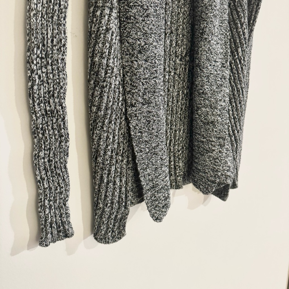 Express Open Front Cardigan - Picture 3 of 6